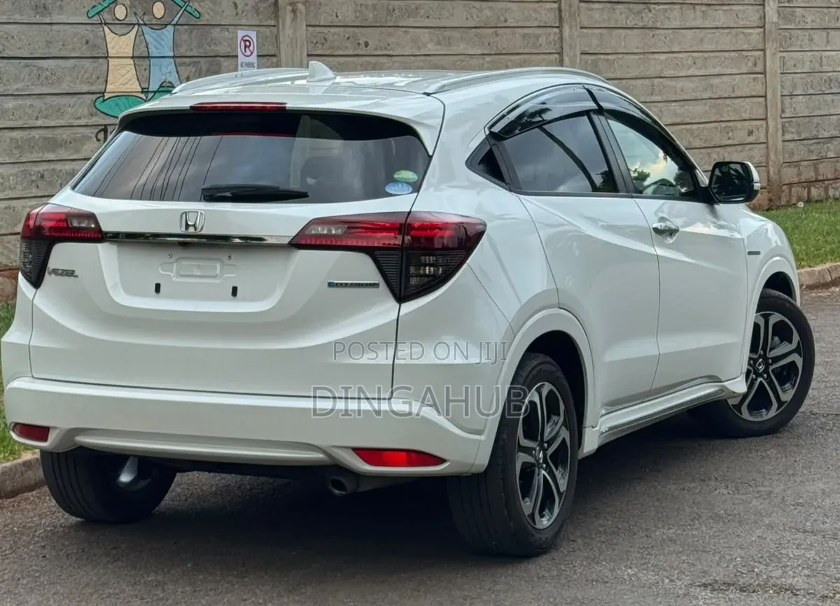 Honda Vezel 2019 White