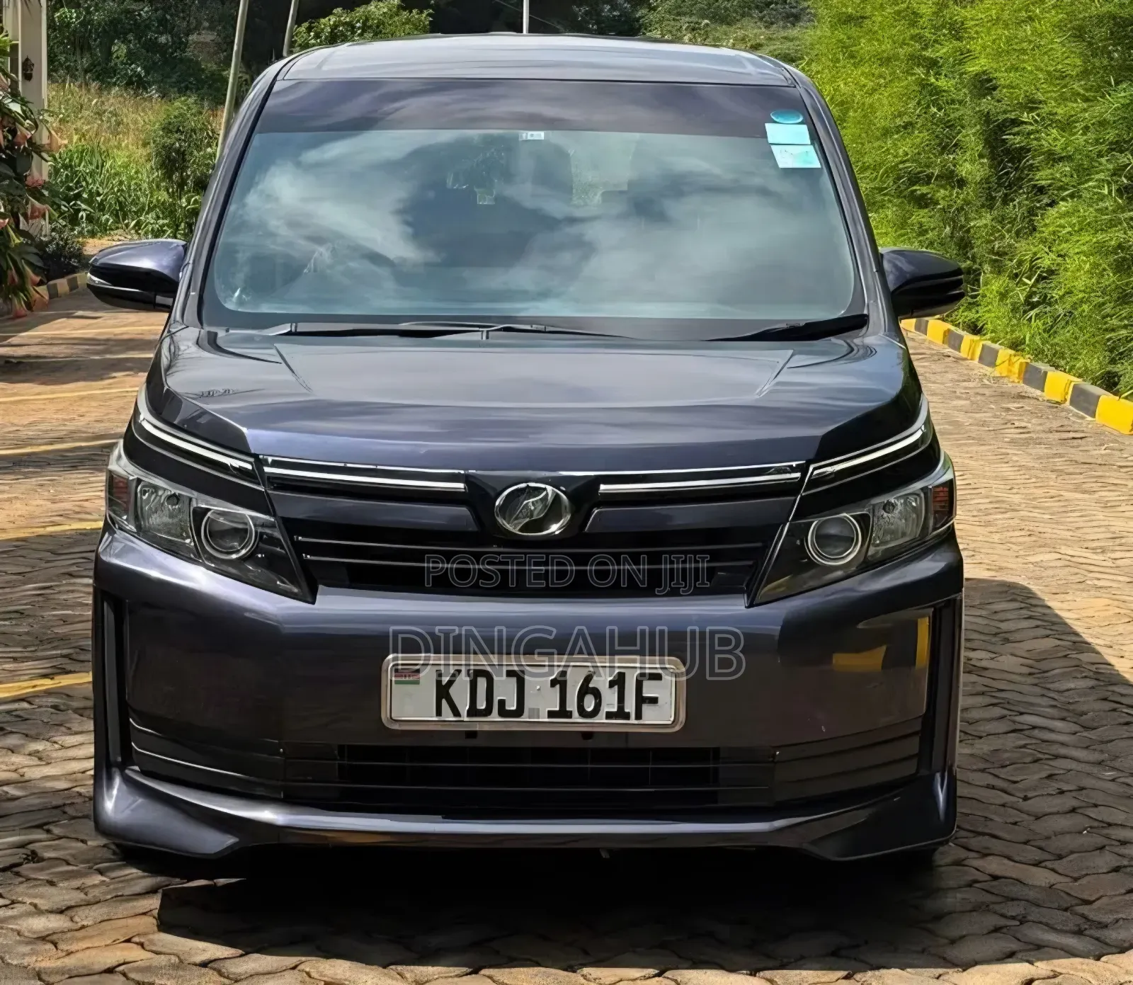 Toyota Voxy 2015 Blue