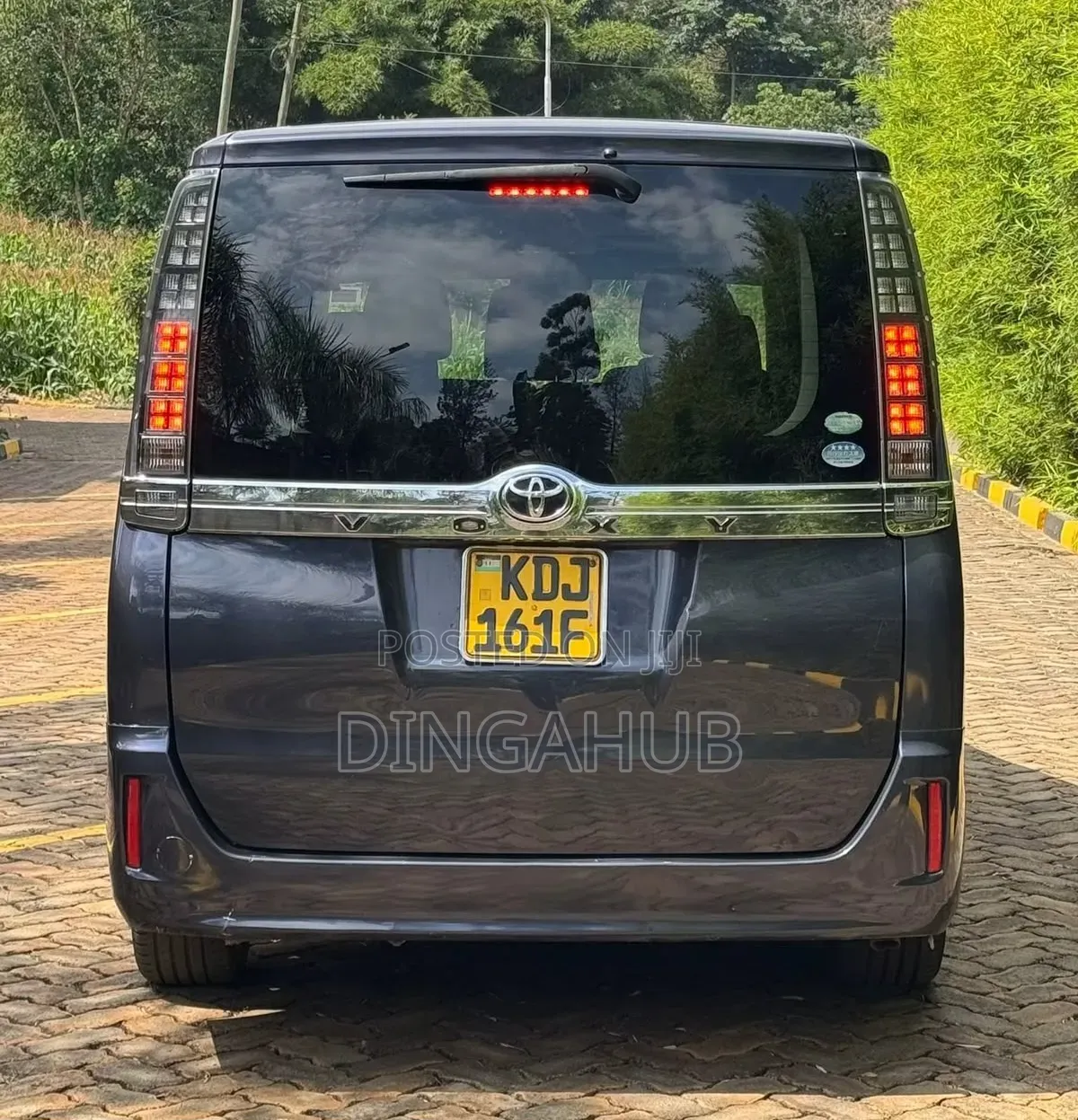 Toyota Voxy 2015 Blue