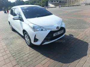 Toyota Vitz 1.3 AWD 5dr 2018 White