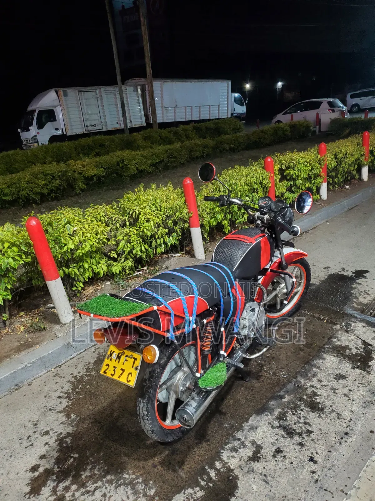 Bajaj Boxer 100 2024 Red