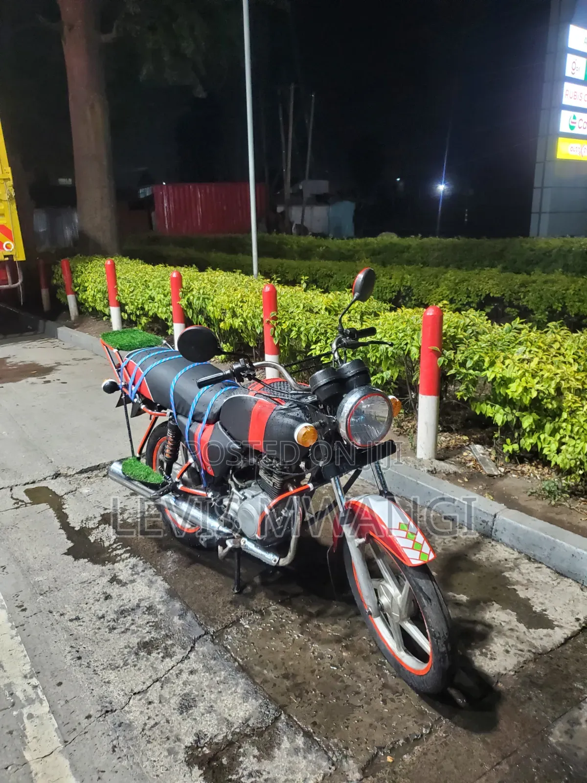 Bajaj Boxer 100 2024 Red
