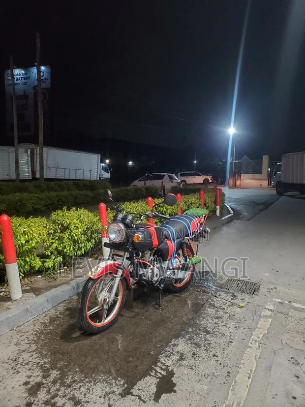 Bajaj Boxer 100 2024 Red - thumbnail 4