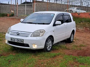 Toyota Raum 2008 White