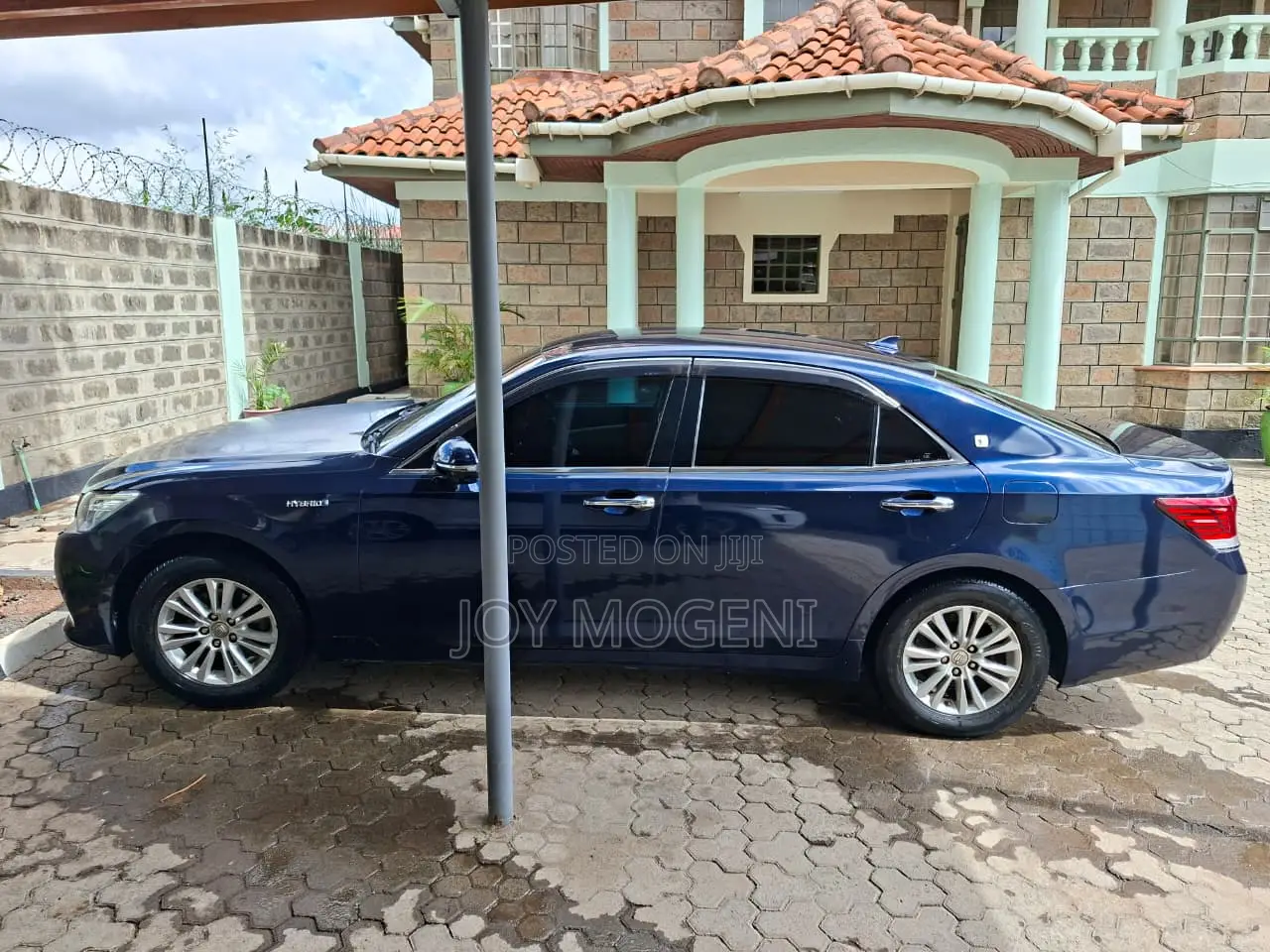 Toyota Crown 2013 Blue