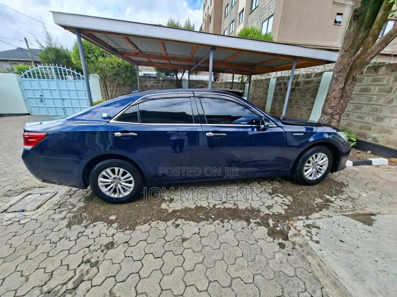 Toyota Crown 2013 Blue