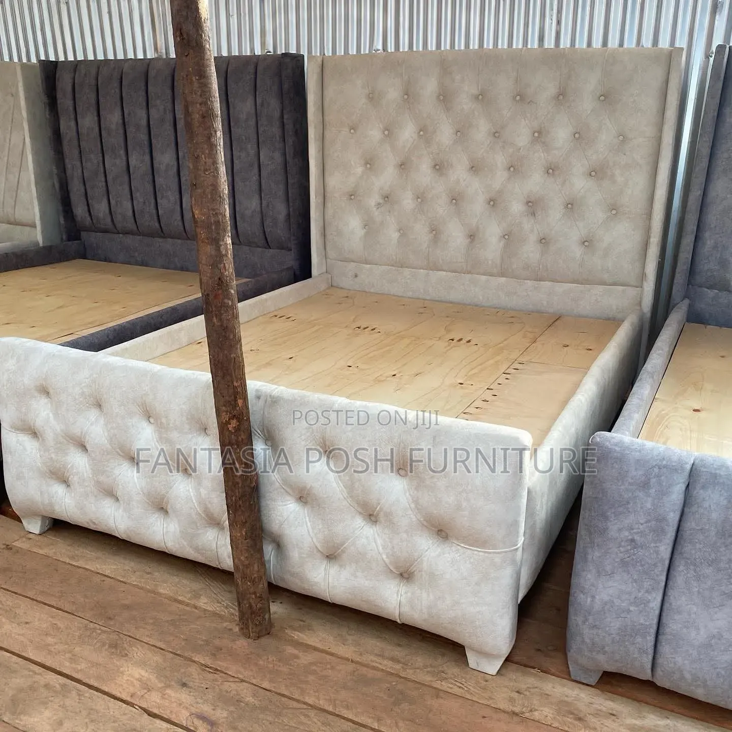Cream Tufted Bed 5 by 6