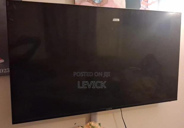 Clean Smart Tv 55inches Vitron Tv