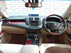 Toyota Crown 2008 White
