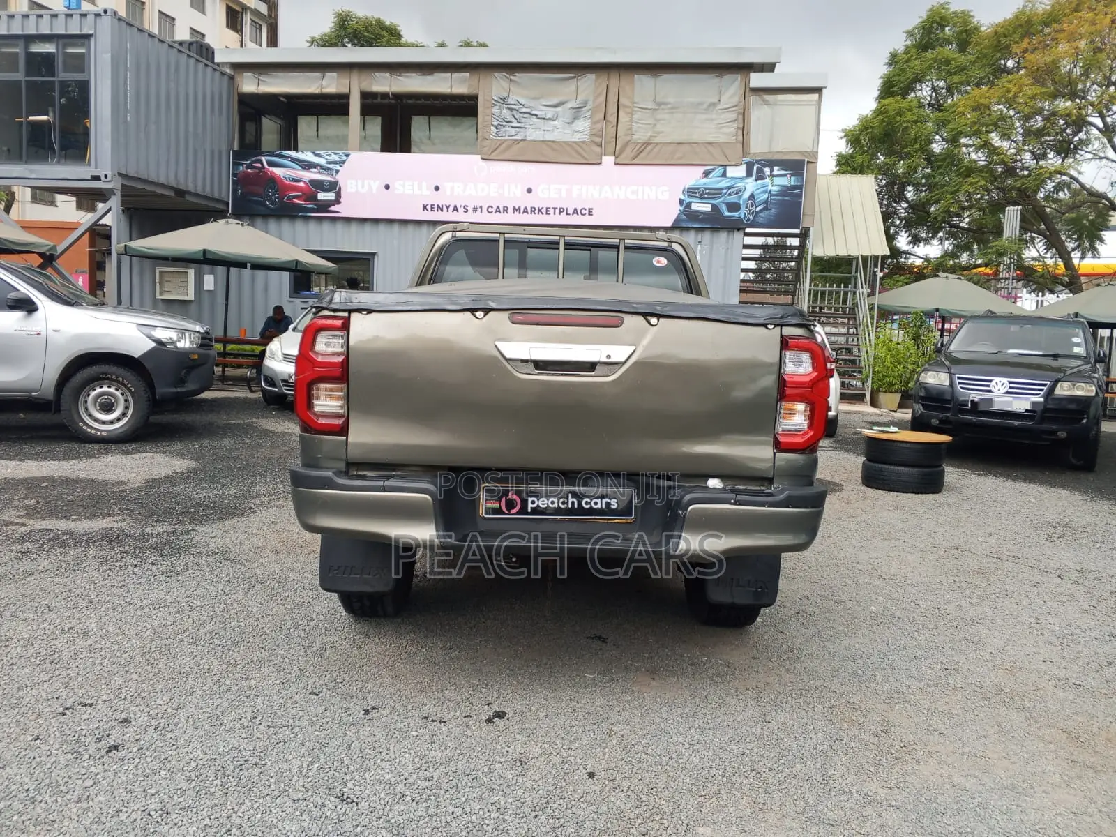 Toyota Hilux 2024 Gray