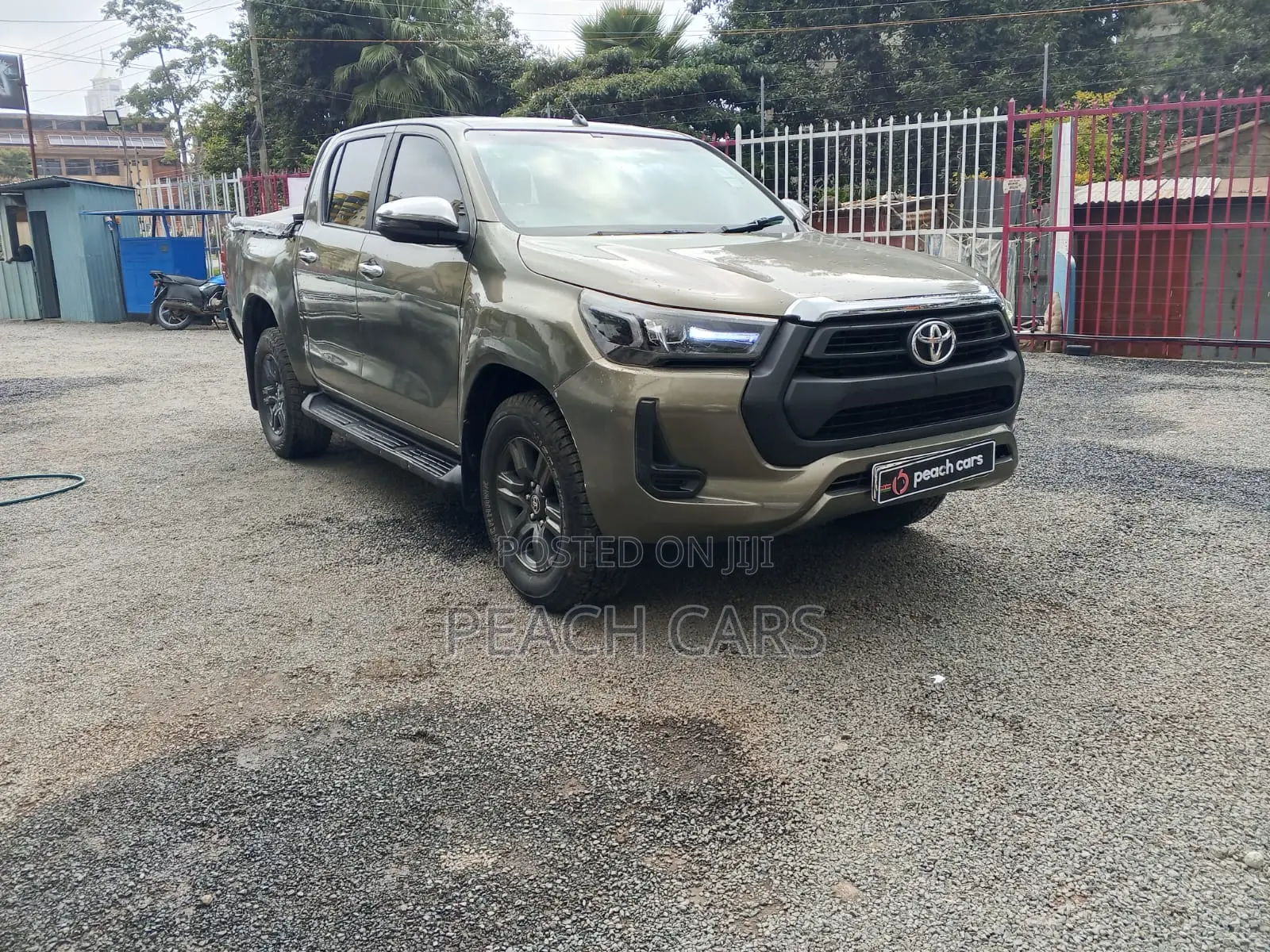 Toyota Hilux 2024 Gray