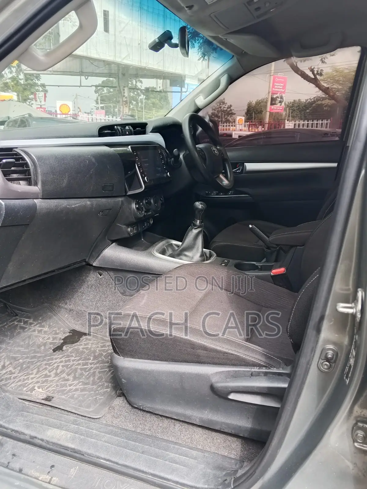 Toyota Hilux 2024 Gray