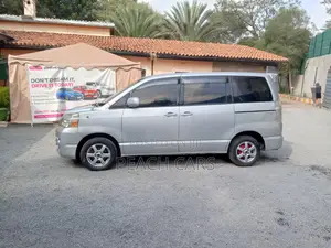 Toyota Voxy 2006 Silver