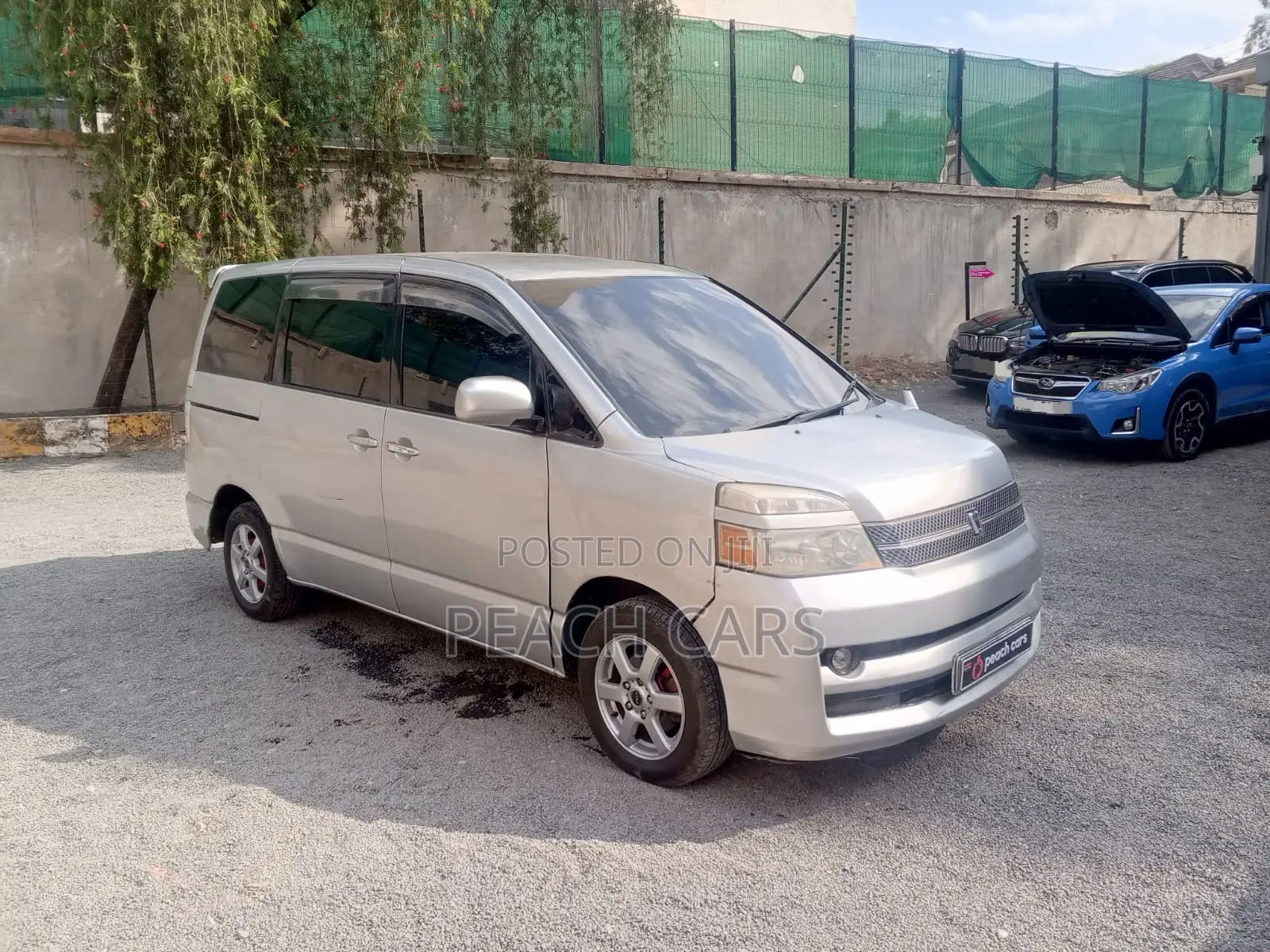Toyota Voxy 2006 Silver