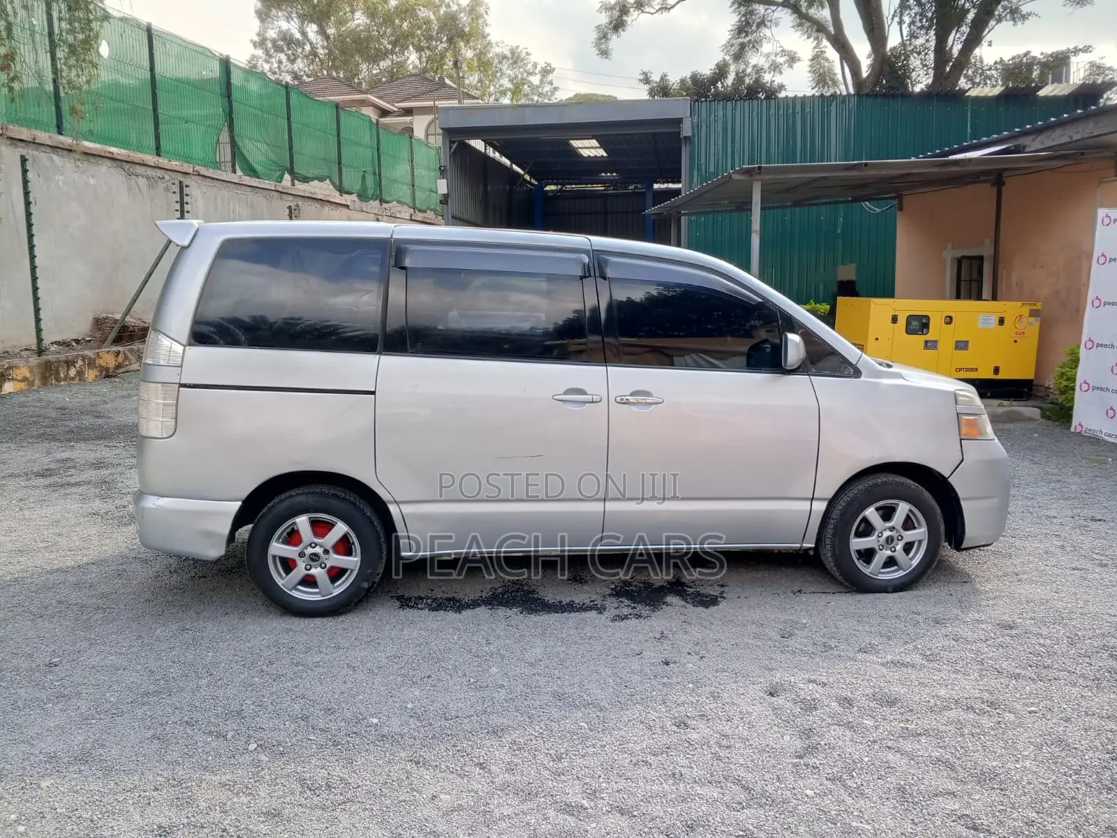 Toyota Voxy 2006 Silver