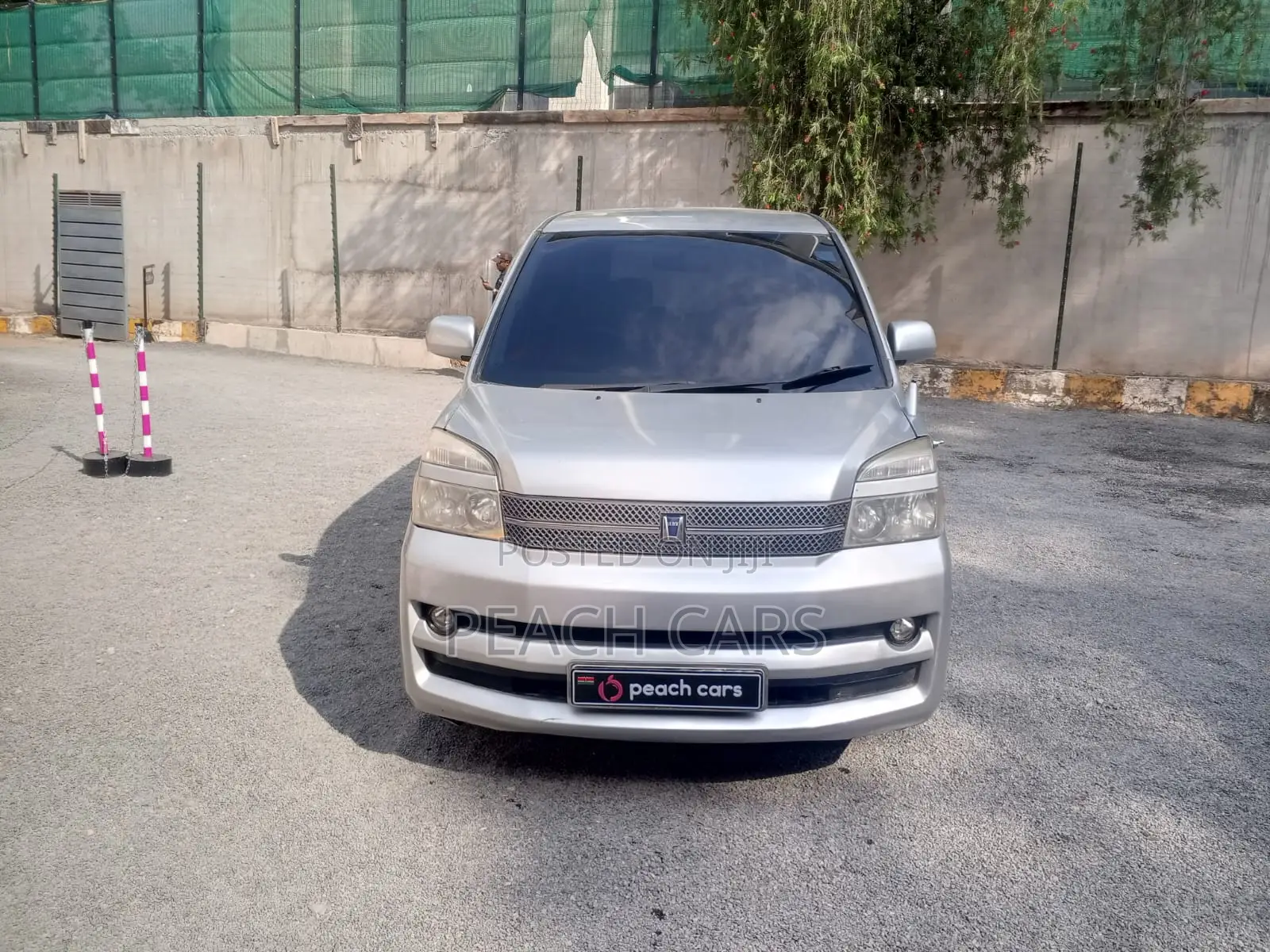 Toyota Voxy 2006 Silver
