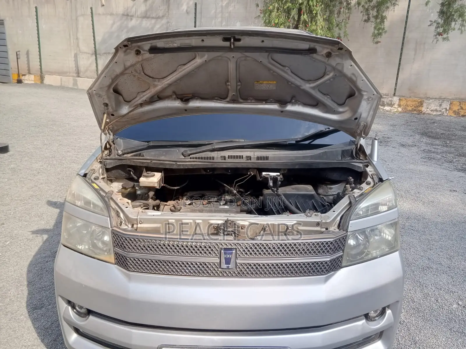 Toyota Voxy 2006 Silver