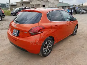 Peugeot 208 2017 Red
