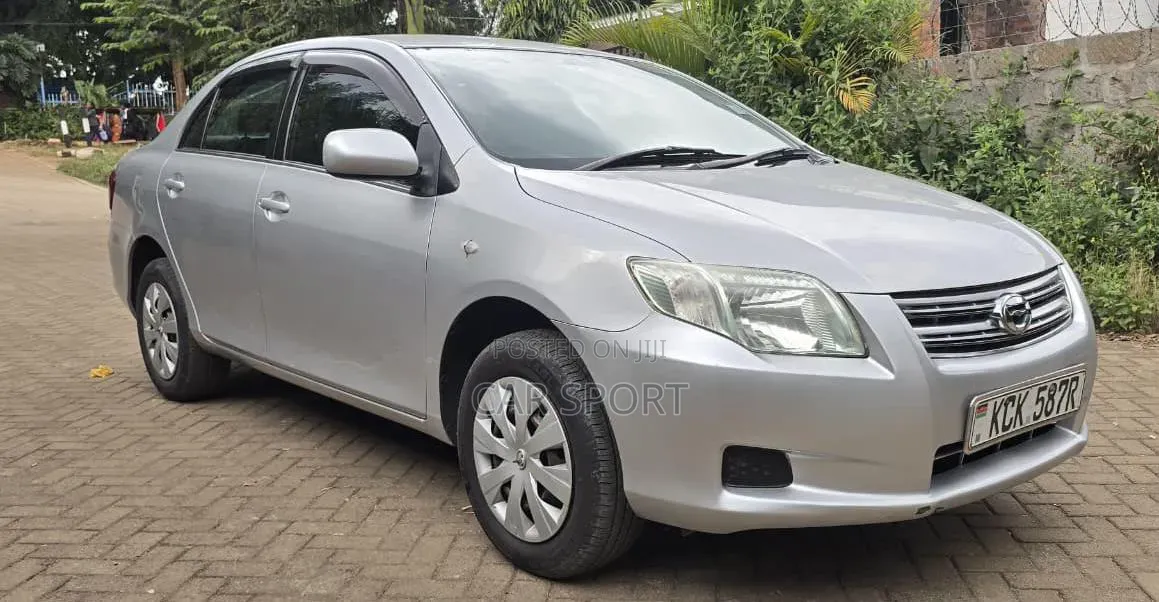 Toyota Axio 2010 Silver