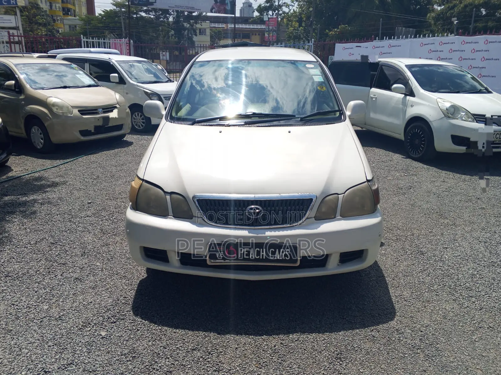 Toyota Gaia 2003 White