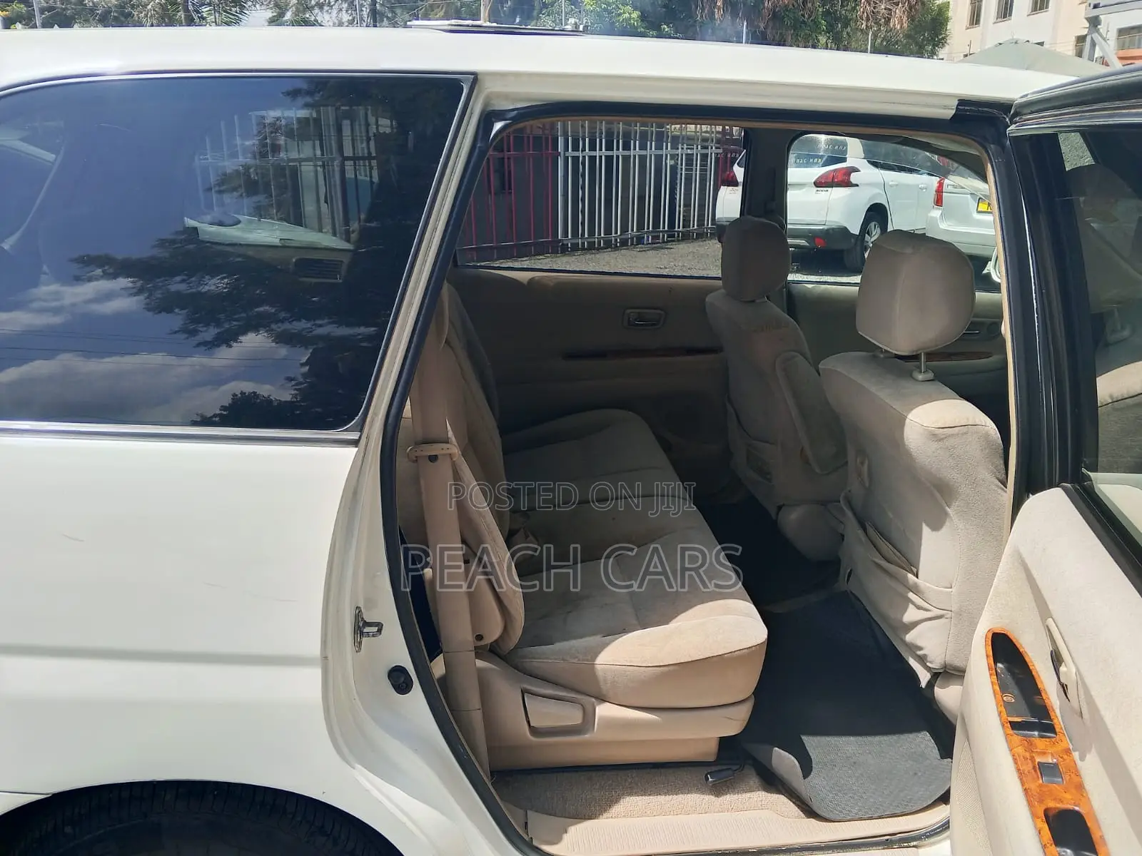 Toyota Gaia 2003 White