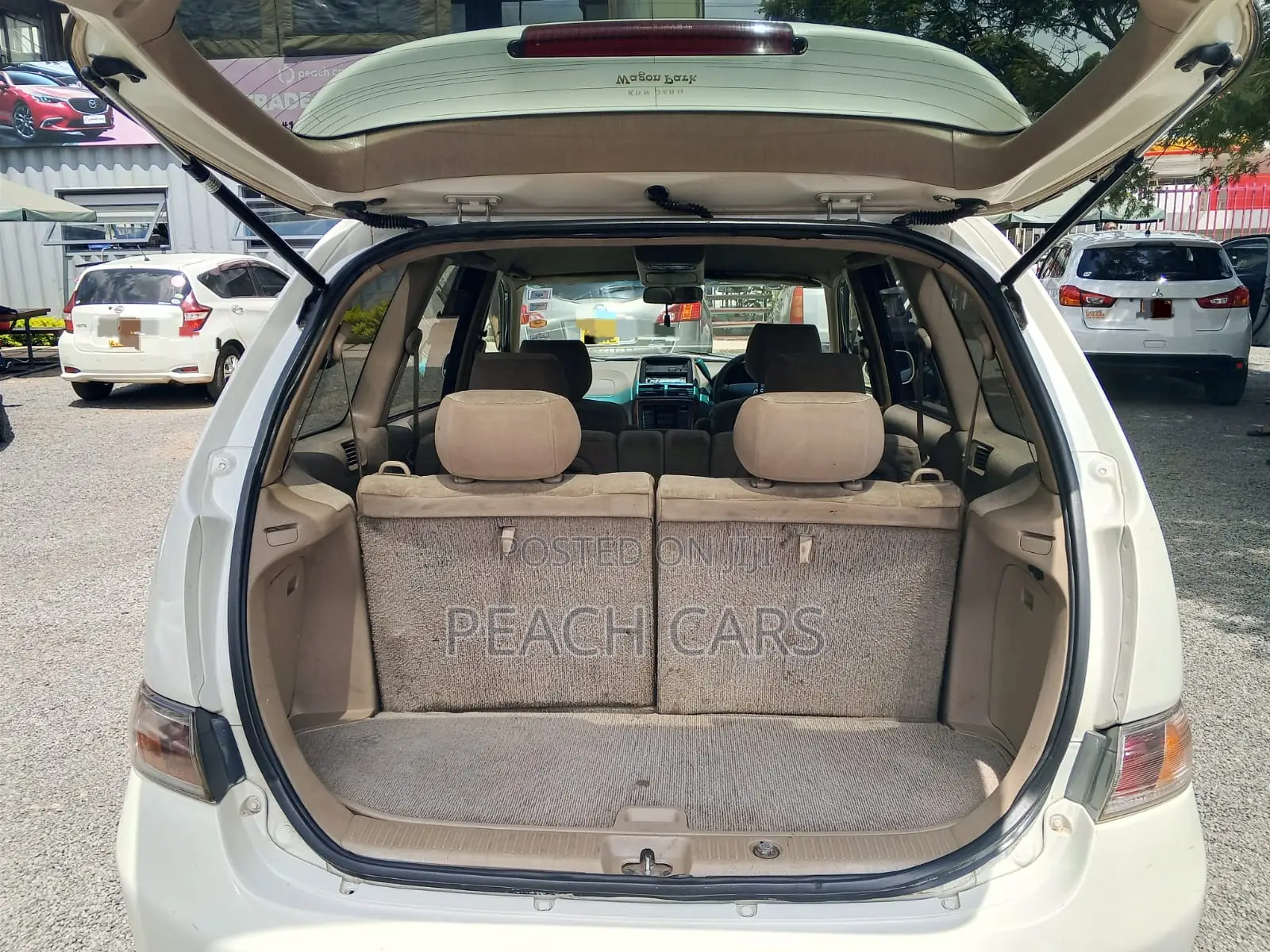 Toyota Gaia 2003 White