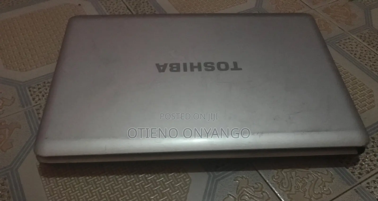 Laptop Toshiba Satellite L500 3GB Intel Celeron HDD+SSD 320GB