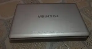 Laptop Toshiba Satellite L500 3GB Intel Celeron HDD+SSD 160GB
