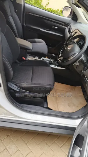 Mitsubishi Outlander 2.4 PHEV AWD 2019 White