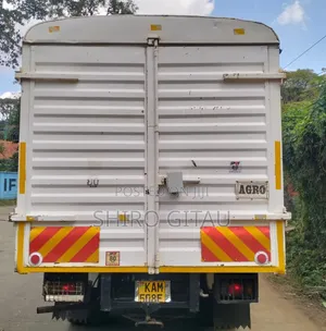 Isuzu NQR Local