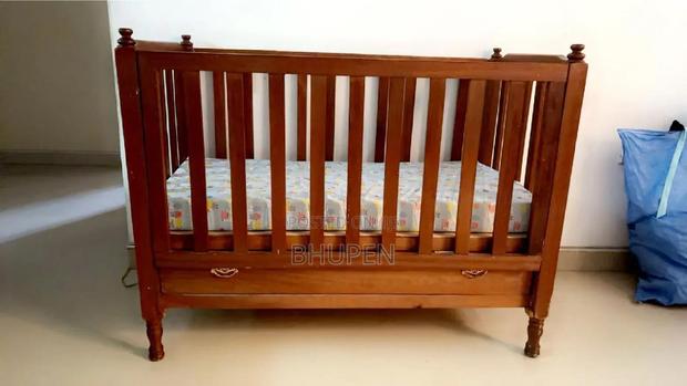 Mvule Material Baby Cot - main view
