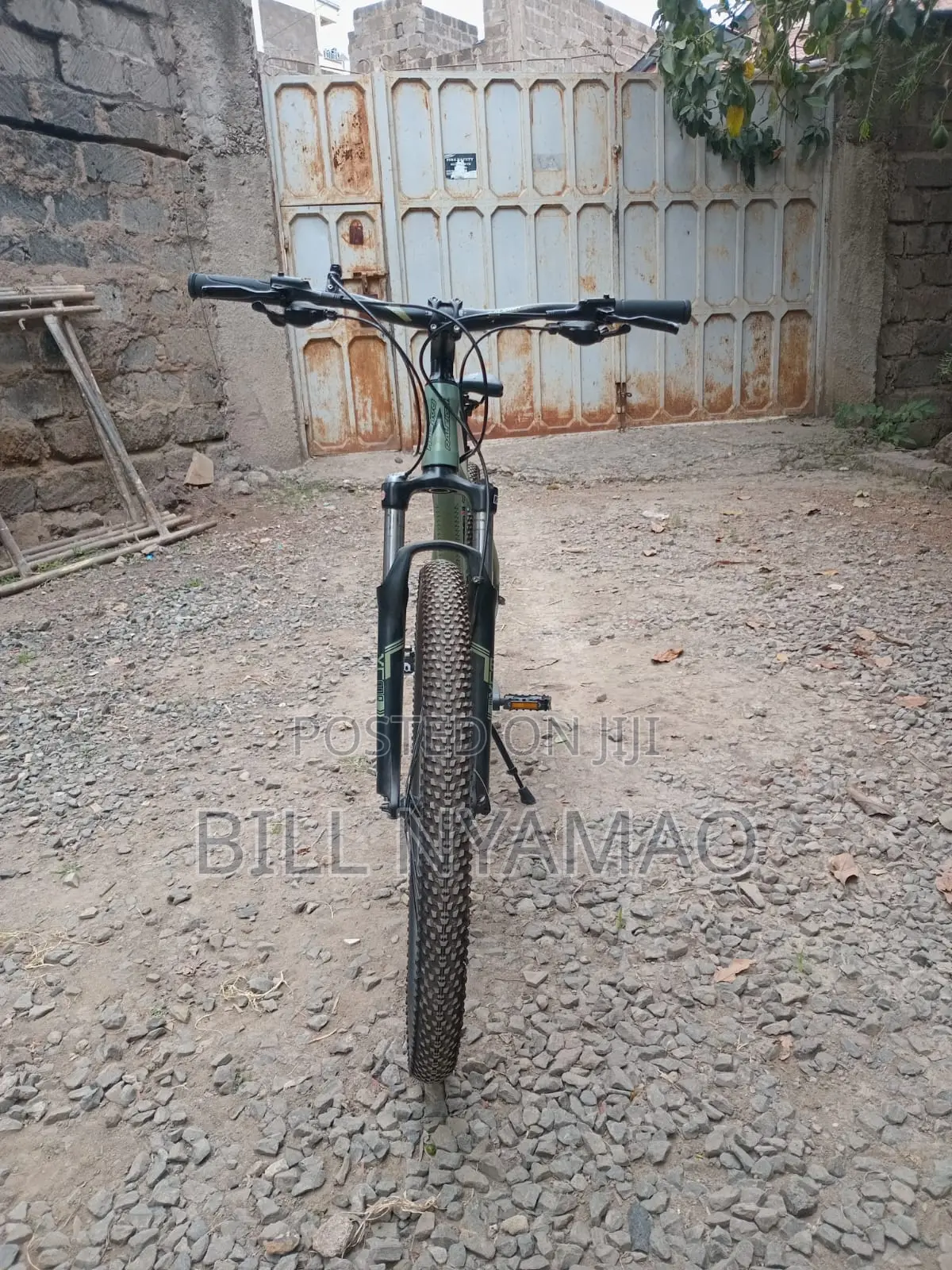 Raleigh Mara 27.5 Mountain Bike – Excellent Condition