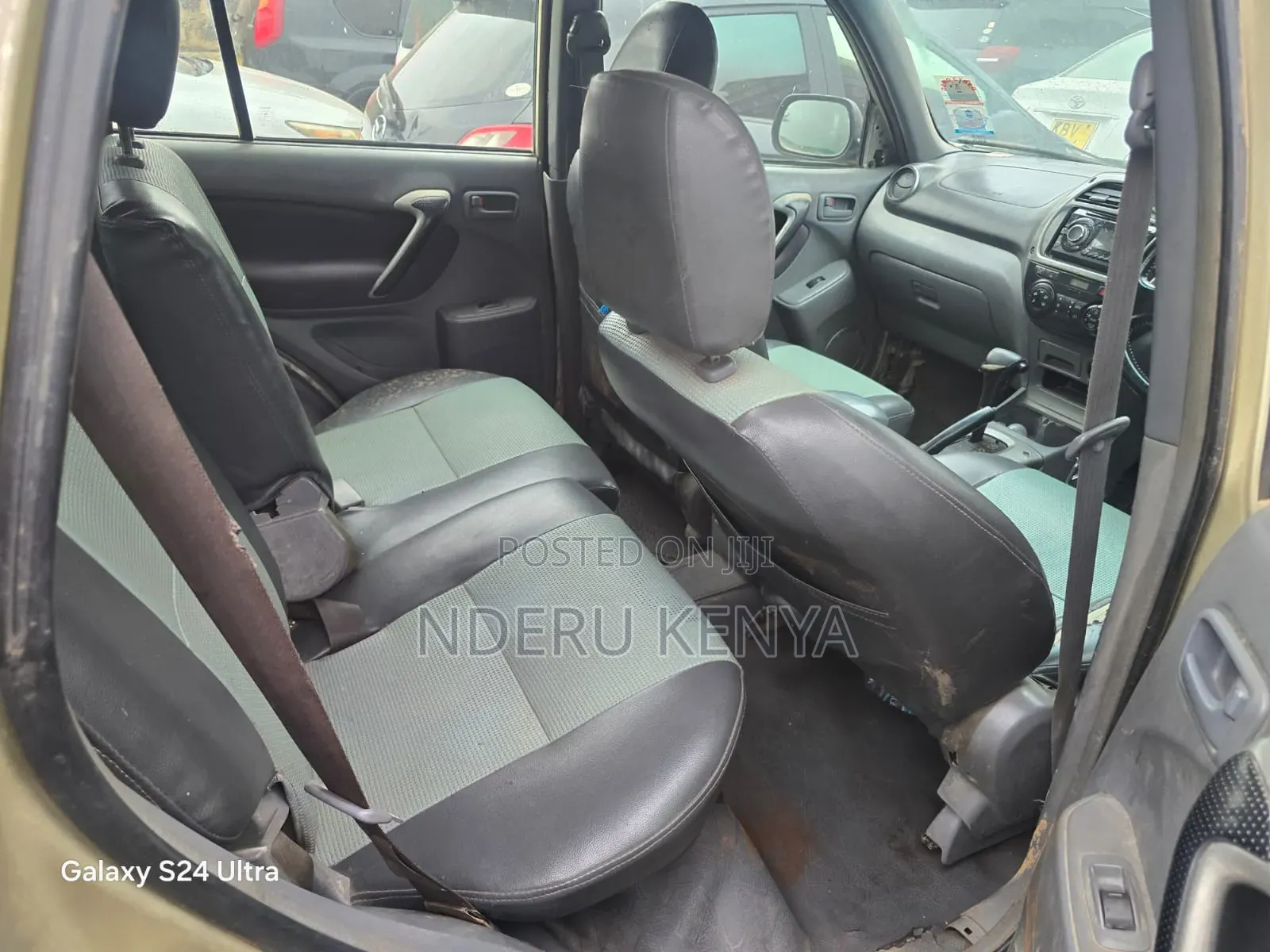 Toyota RAV4 Automatic 2002 Gold