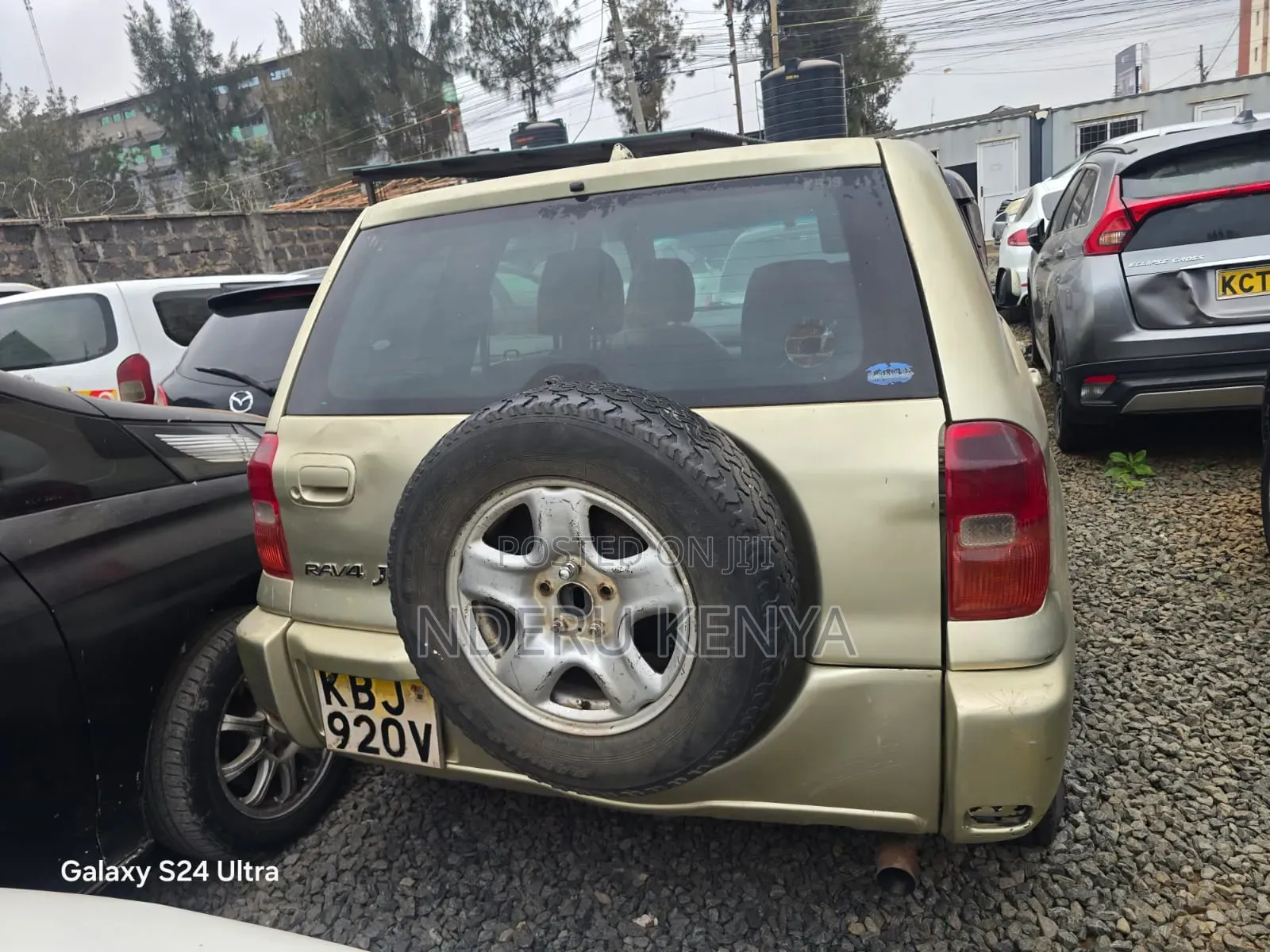 Toyota RAV4 Automatic 2002 Gold