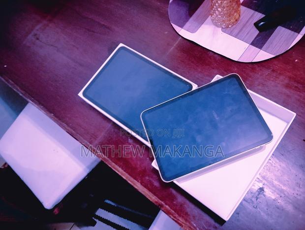Apple iPad (2025) 128 GB Yellow - thumbnail 3