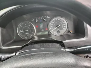 Toyota Land Cruiser 2010 Silver