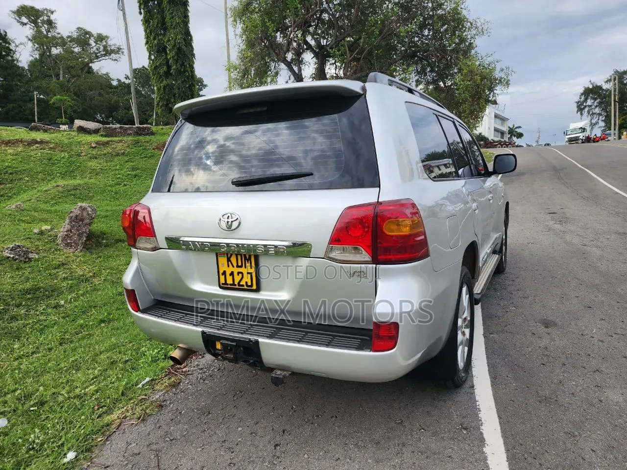 Toyota Land Cruiser 2010 Silver
