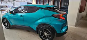 Toyota C-HR 2017 Blue