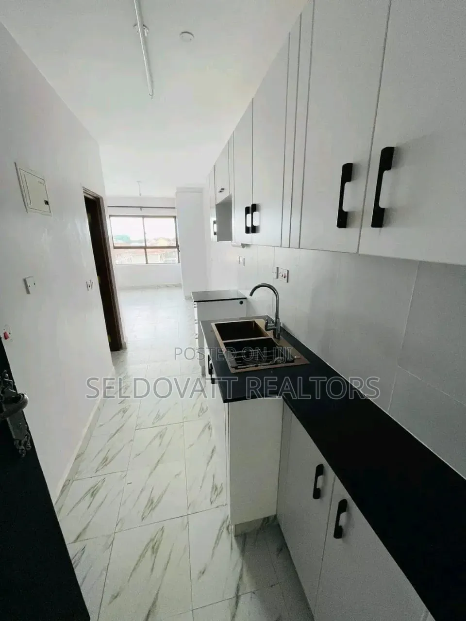 Studio Apartment in Racecourse for rent