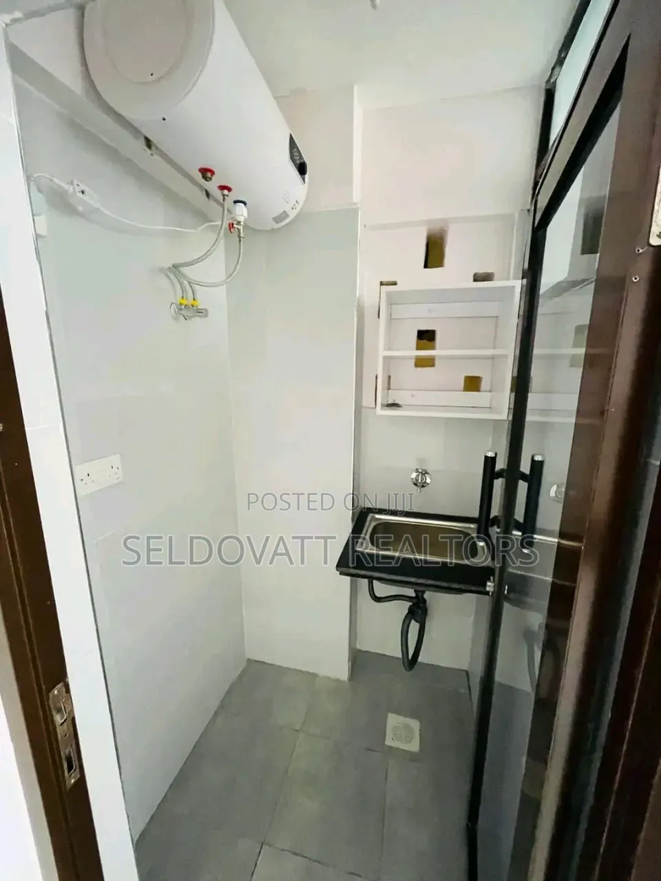 Studio Apartment in Racecourse for rent