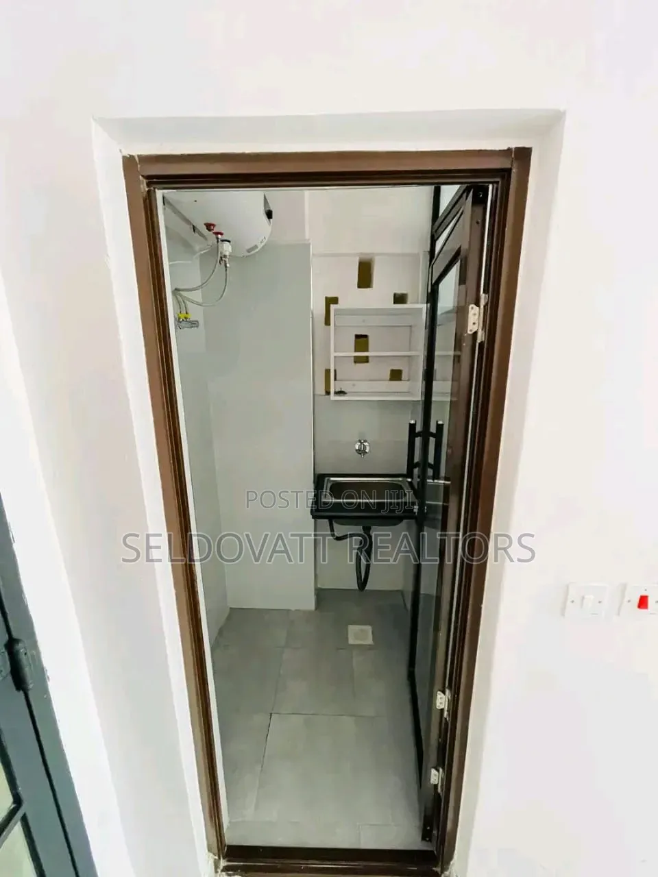 Studio Apartment in Racecourse for rent