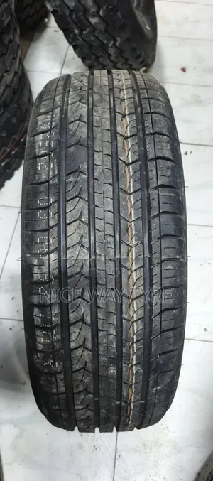215/70r17 Centara