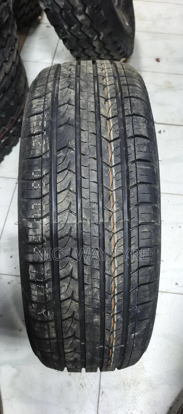 215/70r17 Centara