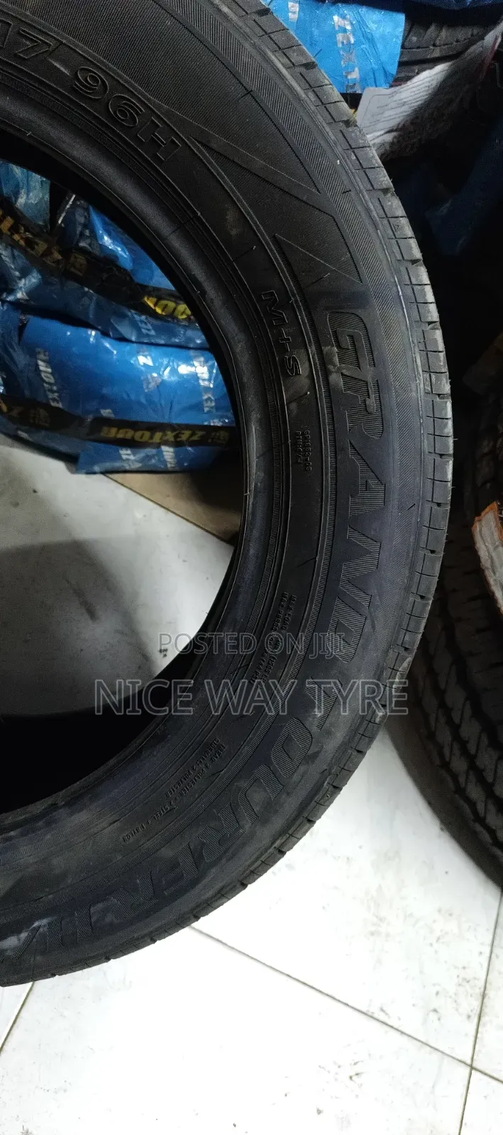 215/70r17 Centara