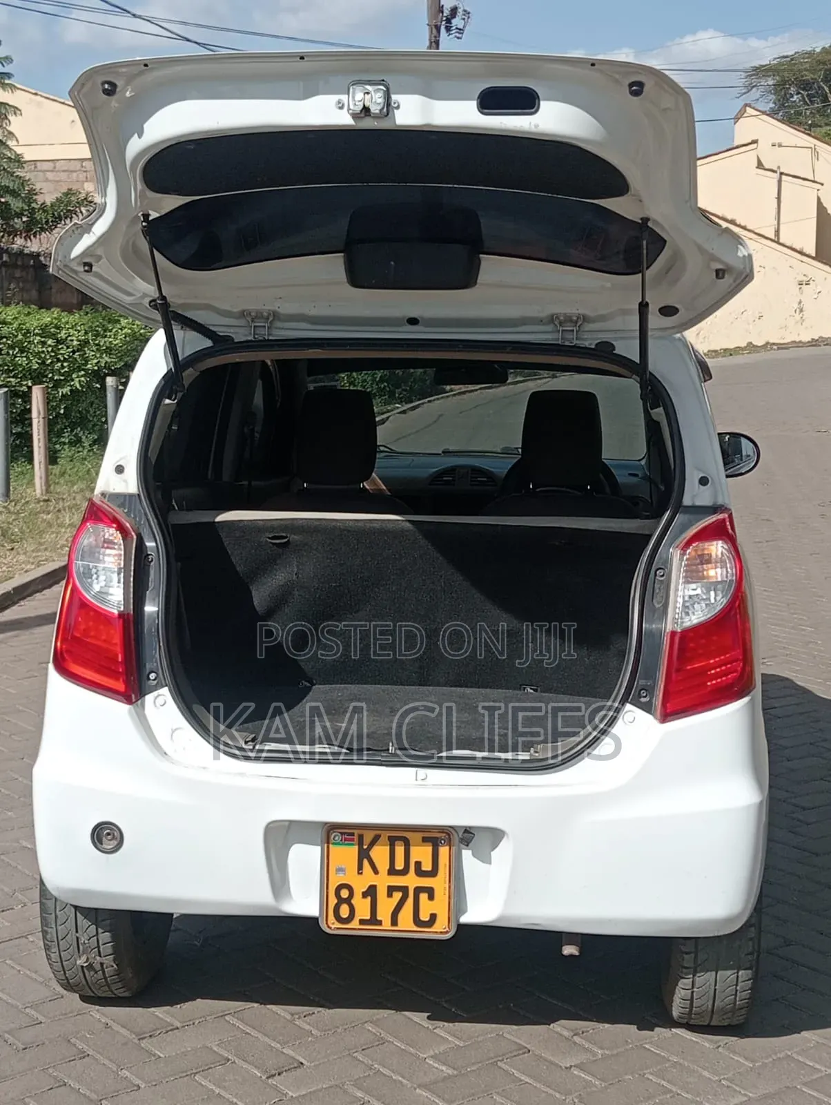 Suzuki Alto 2015 White