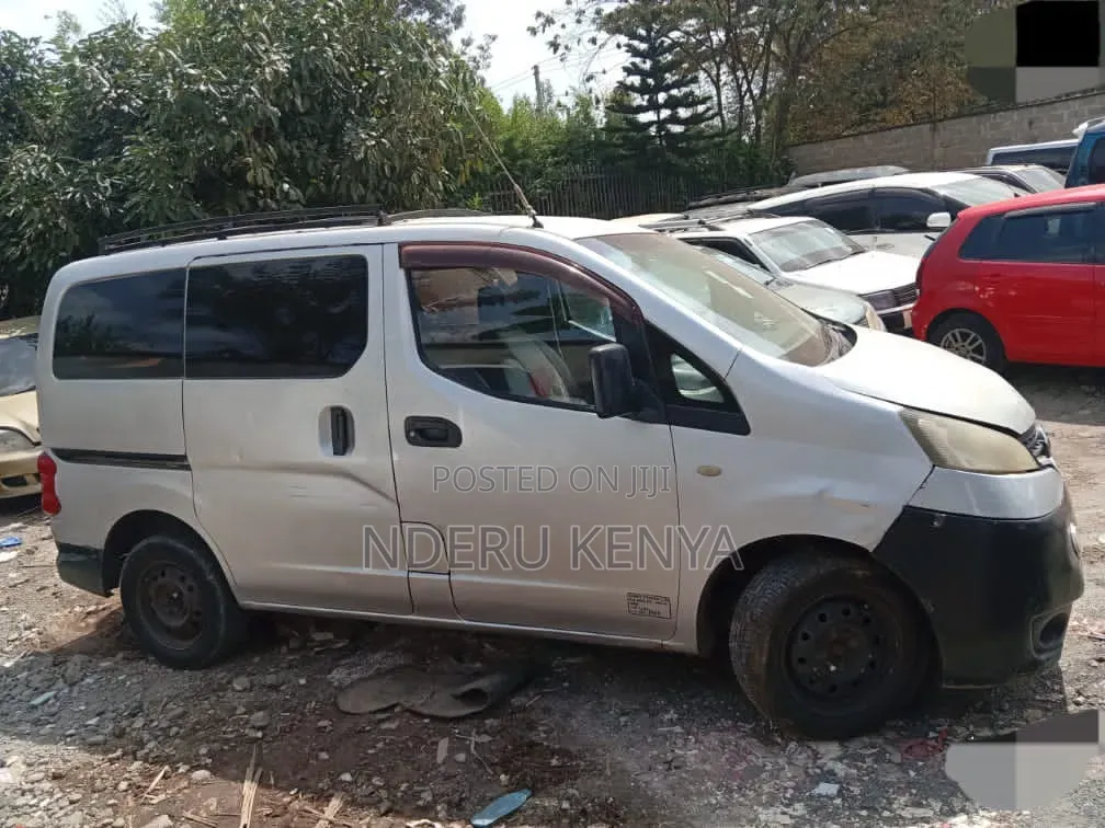 Nissan NV200 2009 Silver