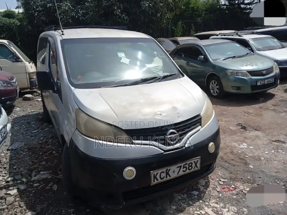 Nissan NV200 2009 Silver