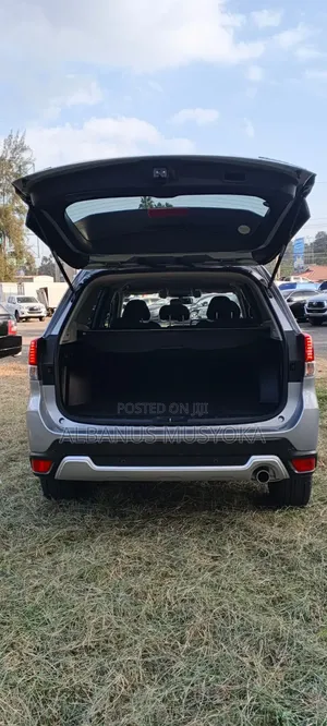 Subaru Forester 2021 Silver