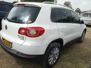Volkswagen Tiguan 2011 White