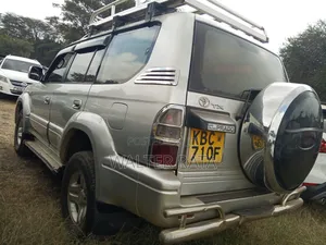 Toyota Land Cruiser 2005 Silver